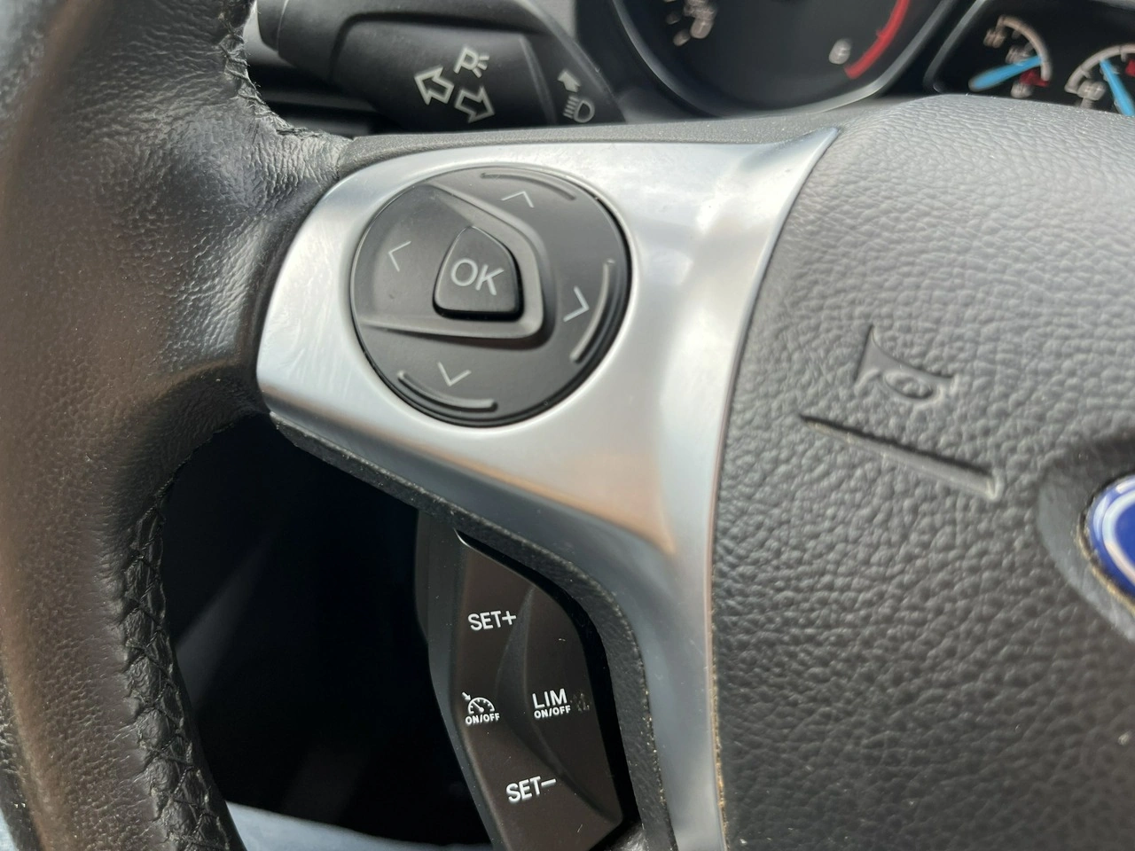 Ford Kuga - Zdjęcie 20