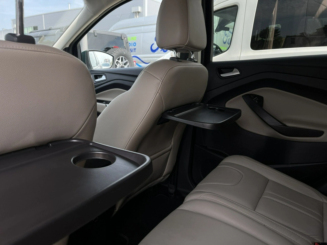 Ford Kuga - Zdjęcie 32