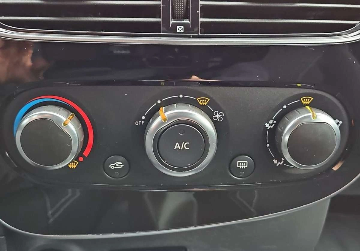 Renault Clio - Zdjęcie 21