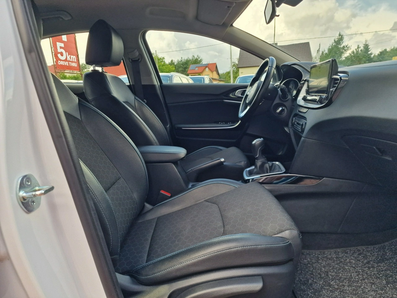 Kia XCeed - Zdjęcie 23