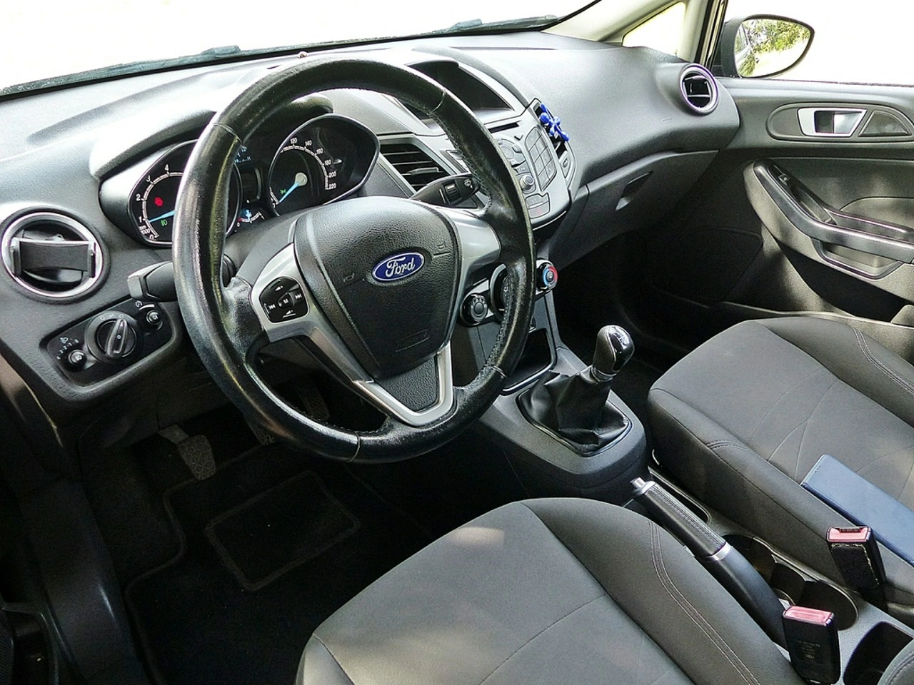 Ford Fiesta - Zdjęcie 17