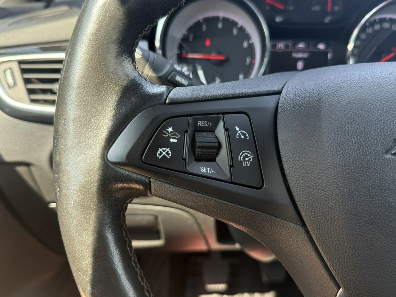 Opel Astra - Zdjęcie 16