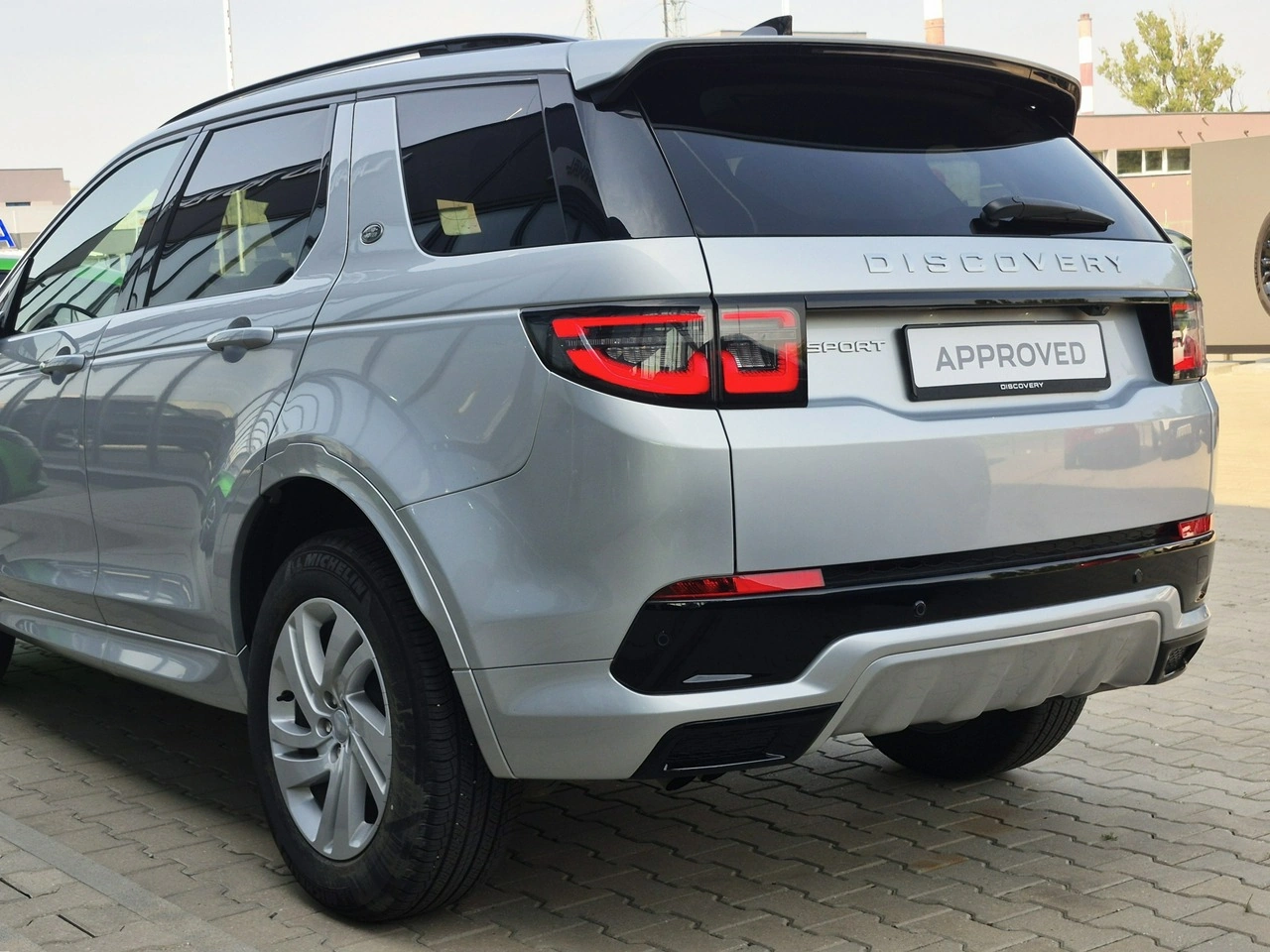 Land Rover Discovery Sport - Zdjęcie 14