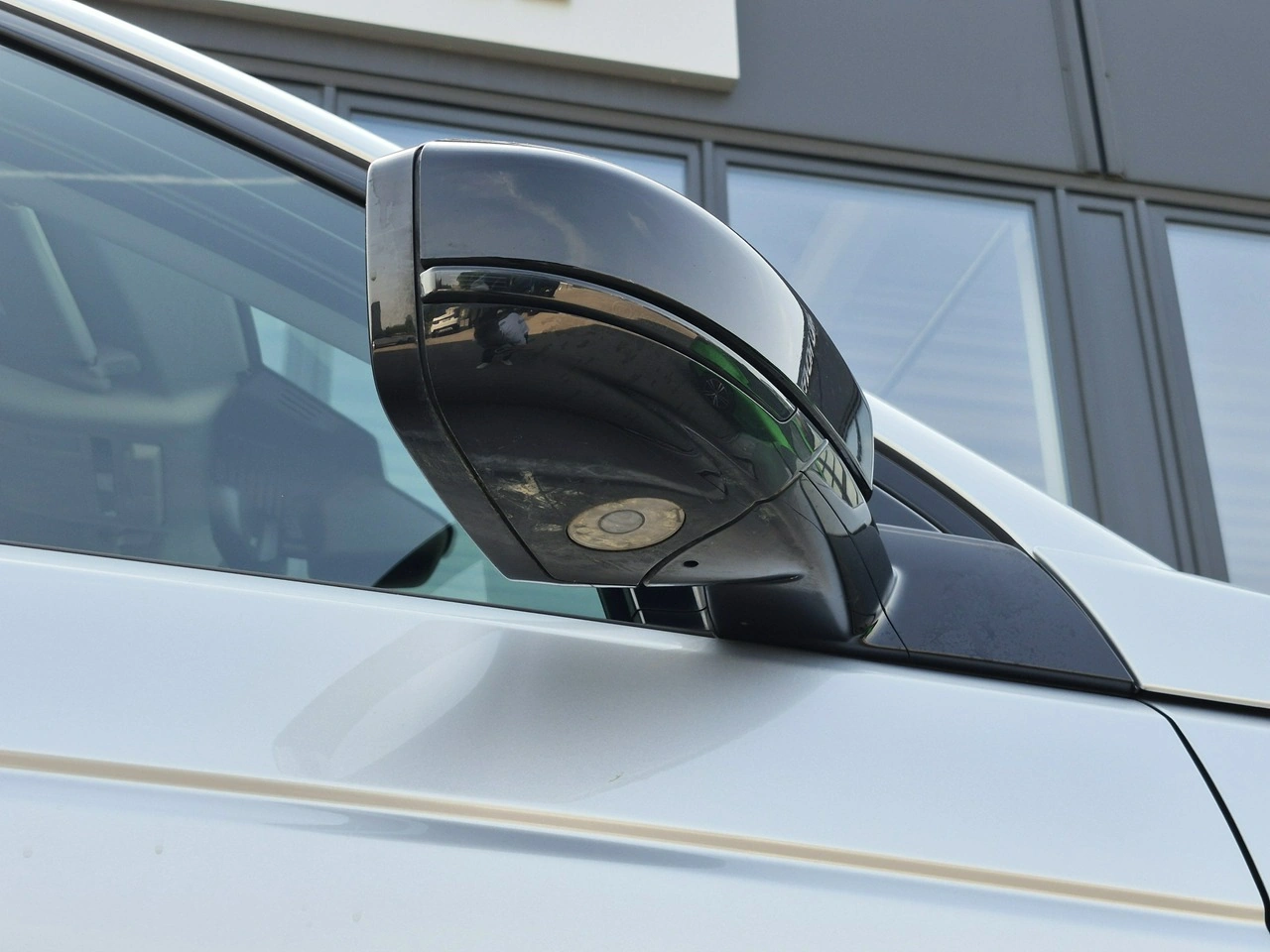Land Rover Discovery Sport - Zdjęcie 15