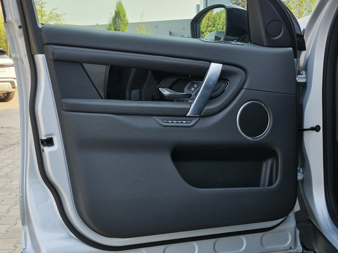 Land Rover Discovery Sport - Zdjęcie 17