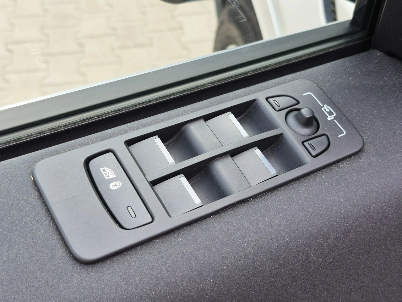 Land Rover Discovery Sport - Zdjęcie 18