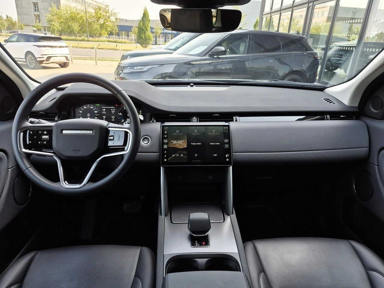 Land Rover Discovery Sport - Zdjęcie 28