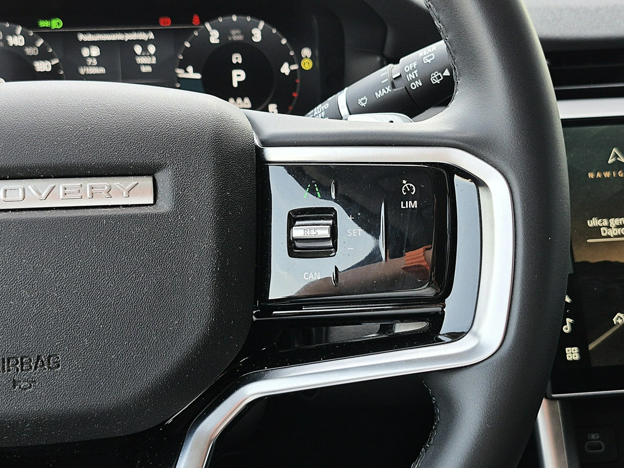 Land Rover Discovery Sport - Zdjęcie 30