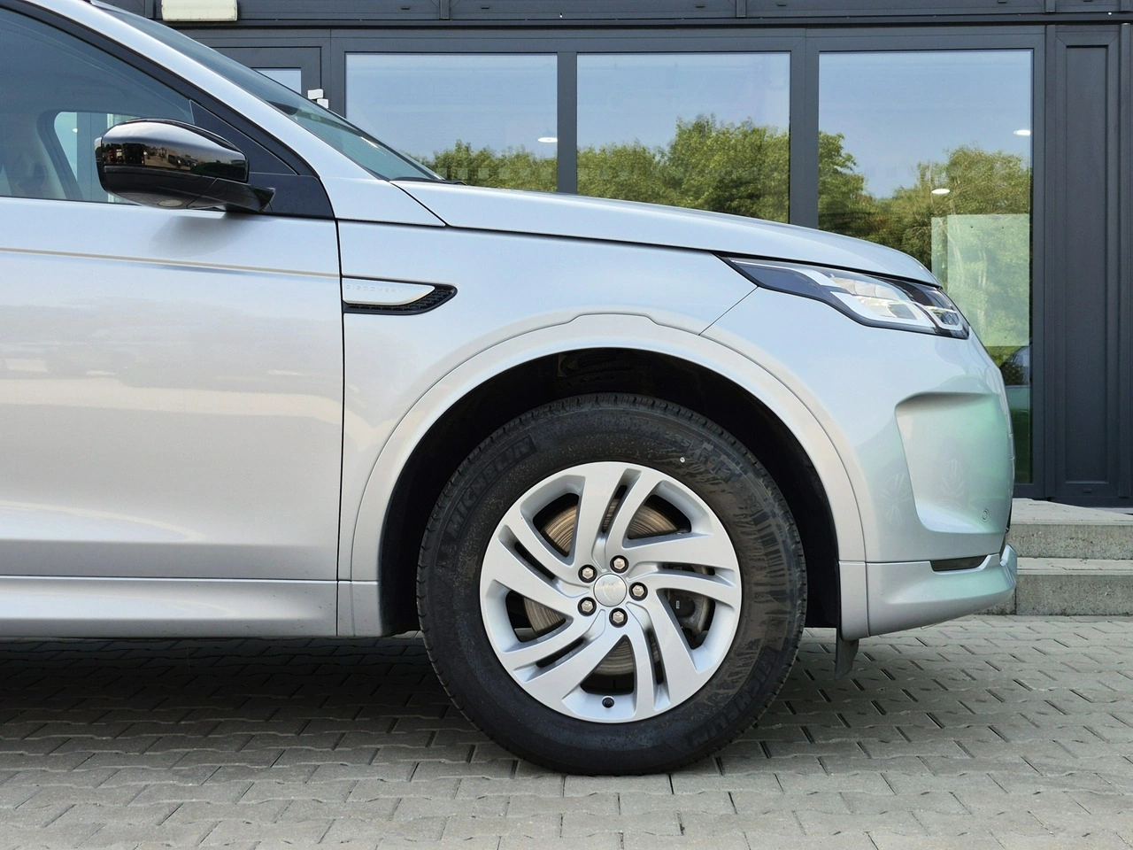 Land Rover Discovery Sport - Zdjęcie 7