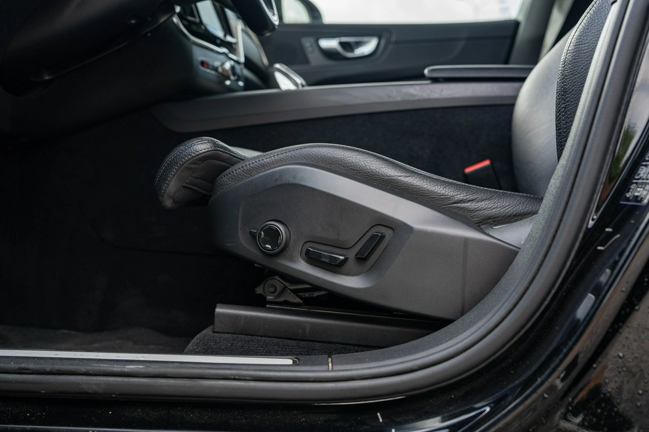 Volvo XC 60 - Zdjęcie 25