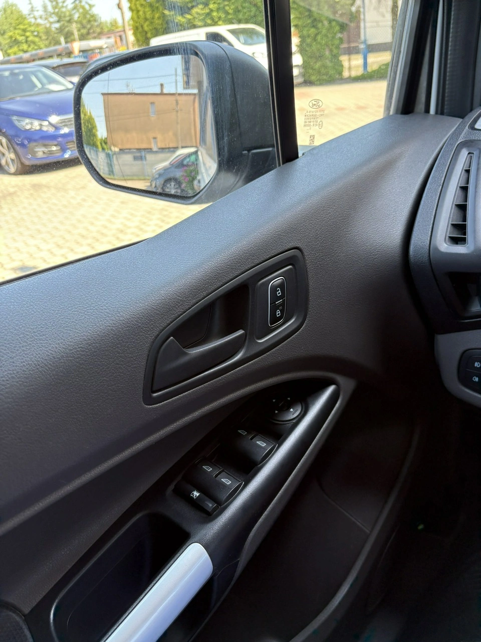 Ford Transit Connect - Zdjęcie 21