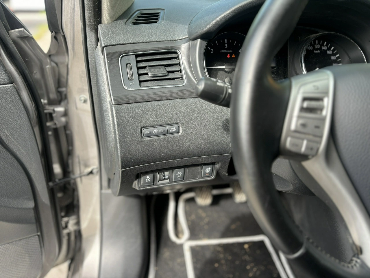 Nissan Pulsar - Zdjęcie 7
