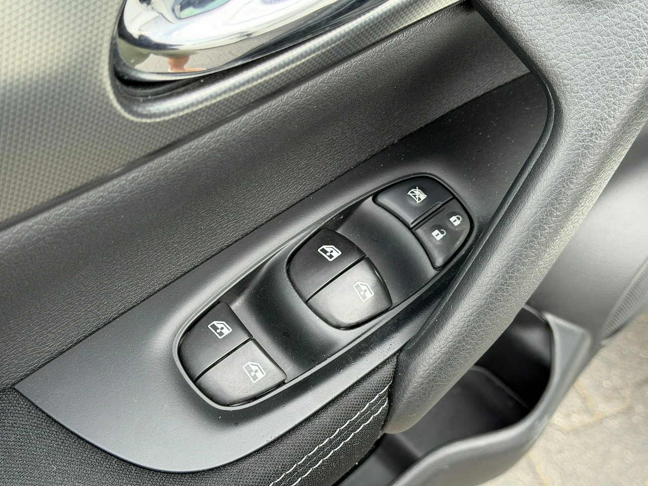 Nissan Qashqai - Zdjęcie 16