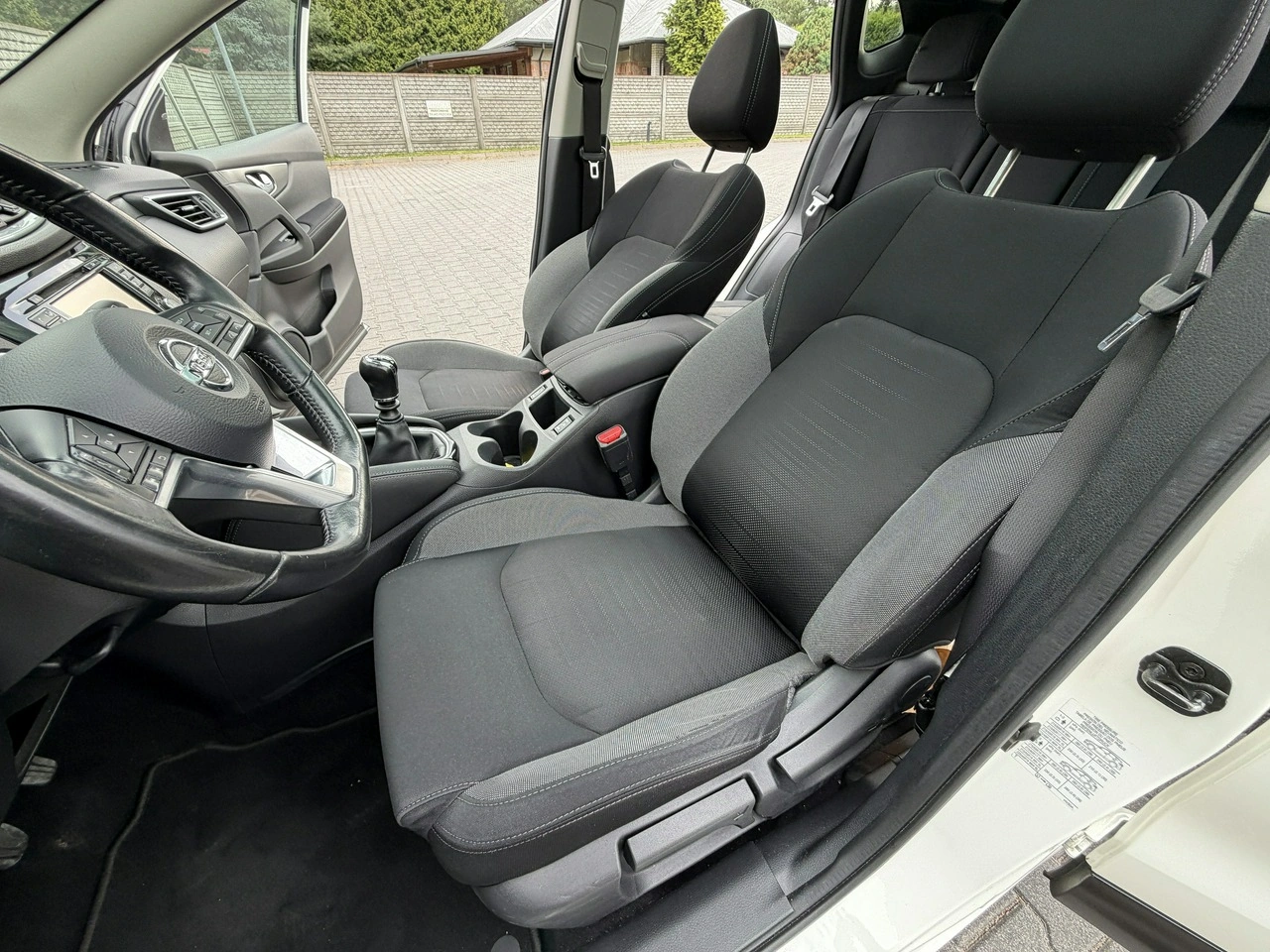 Nissan Qashqai - Zdjęcie 9