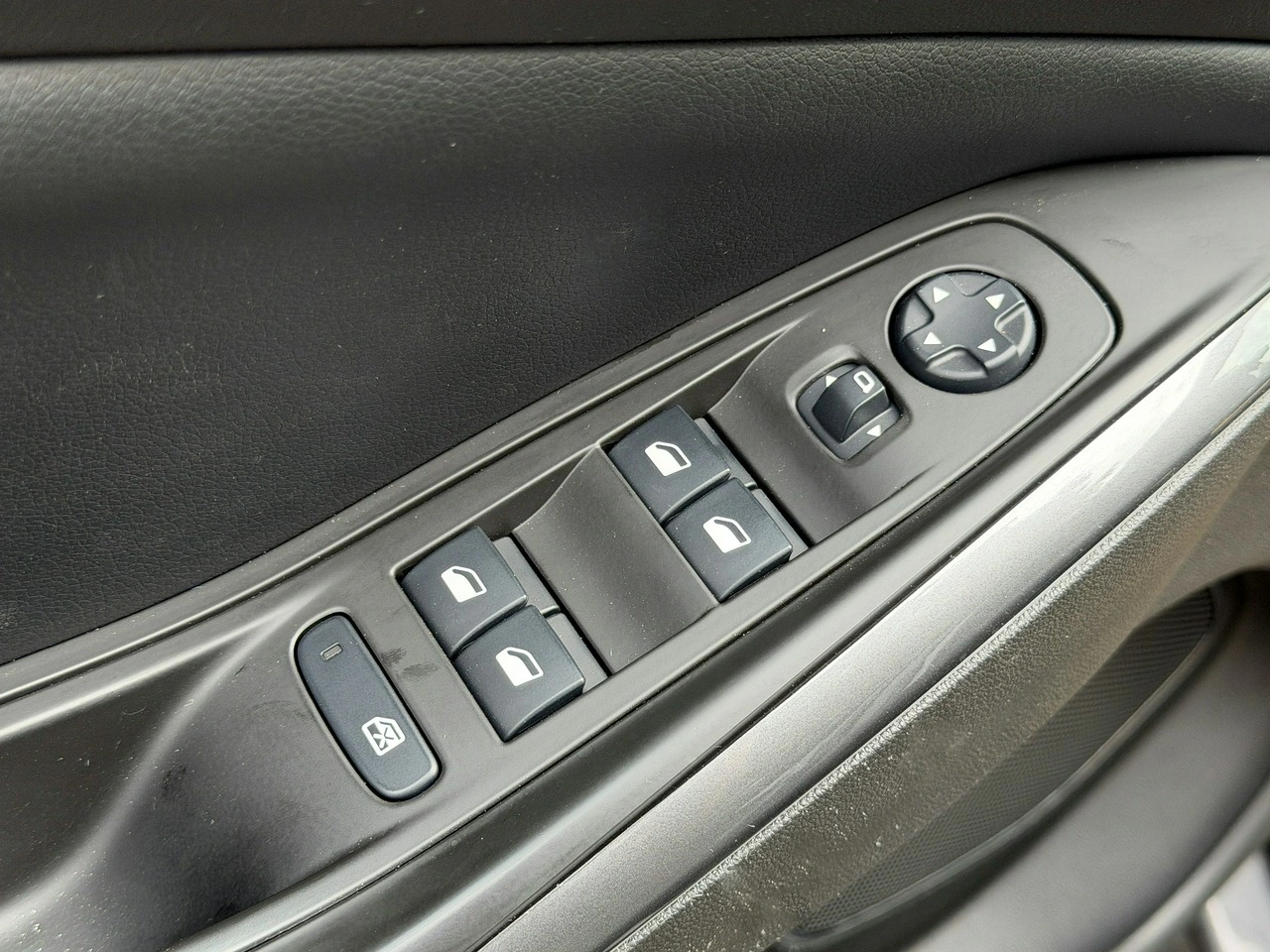Opel Grandland X - Zdjęcie 13