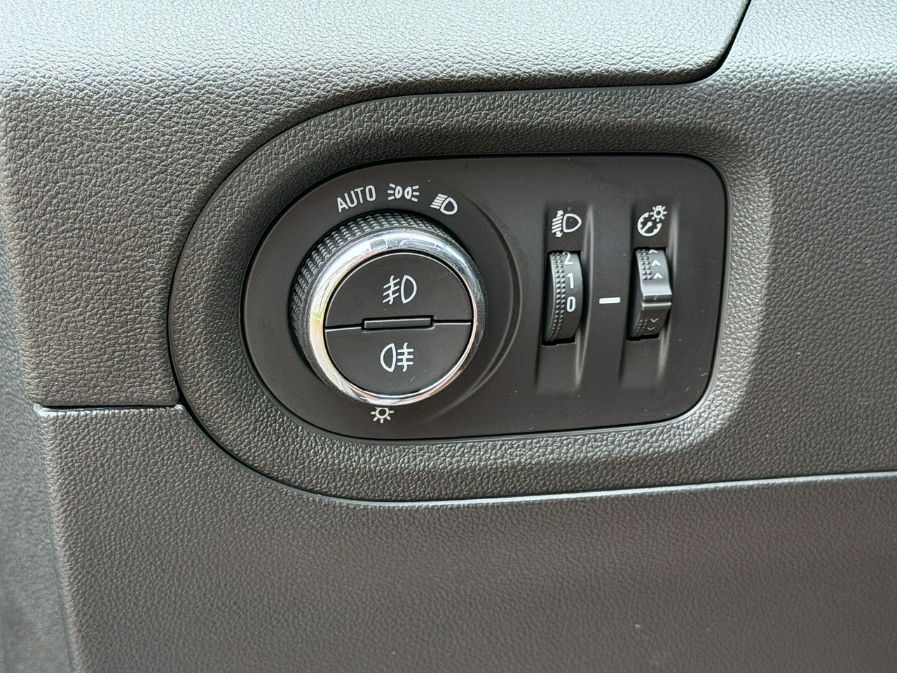 Opel Grandland X - Zdjęcie 14