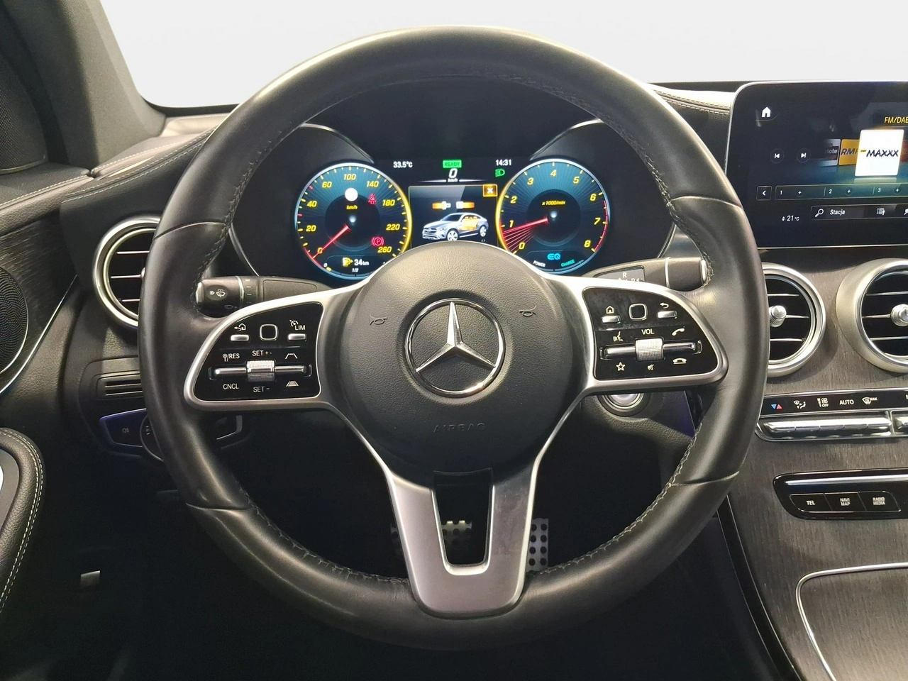 Mercedes GLC 200 - Zdjęcie 17