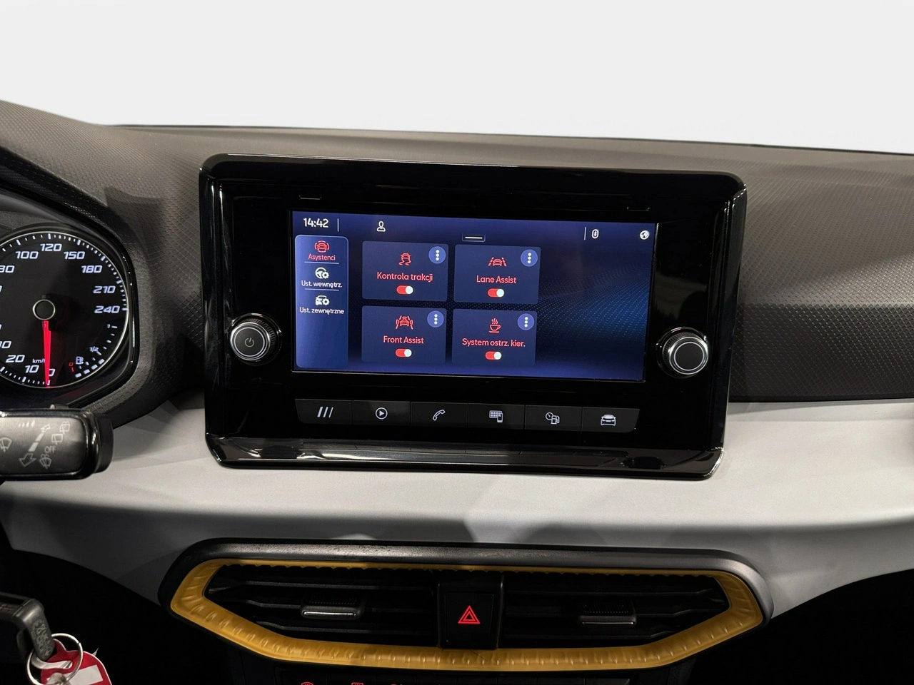Seat Arona - Zdjęcie 14