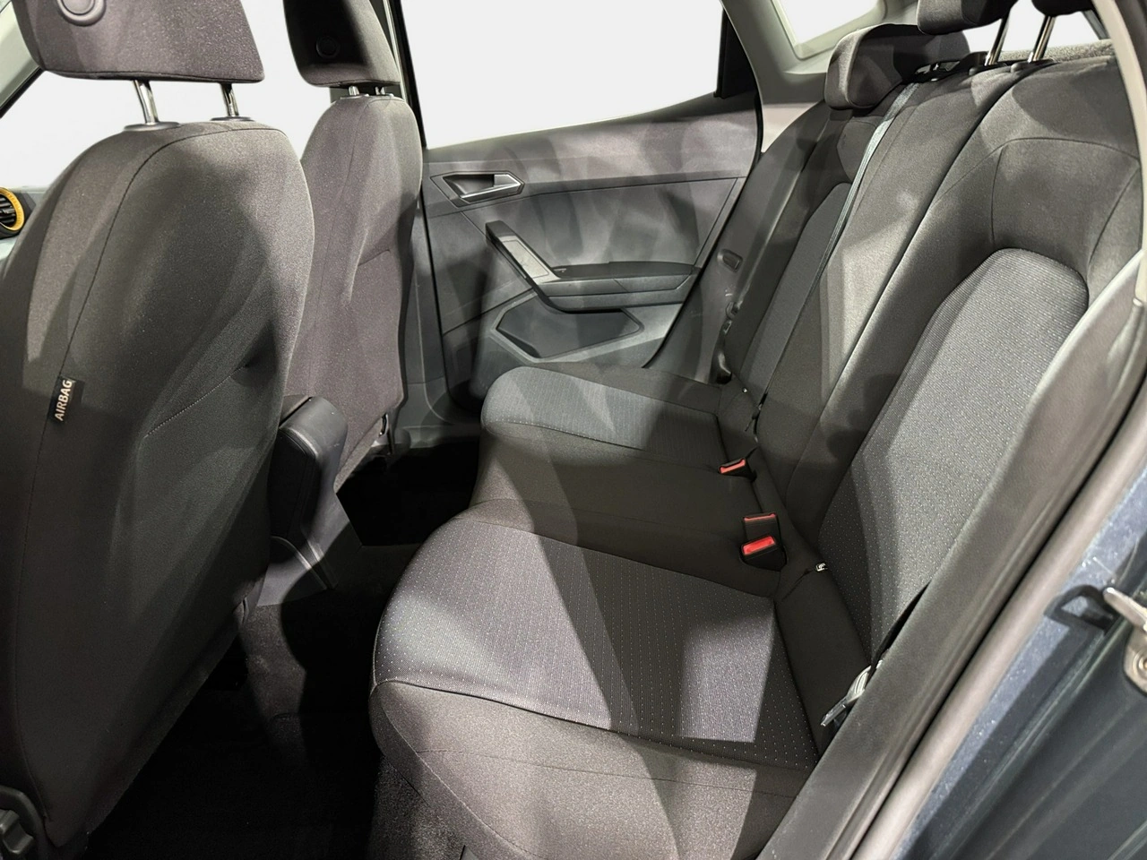 Seat Arona - Zdjęcie 18