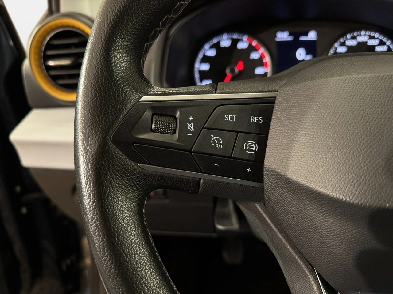 Seat Arona - Zdjęcie 19