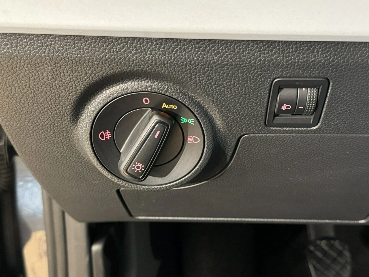 Seat Arona - Zdjęcie 22