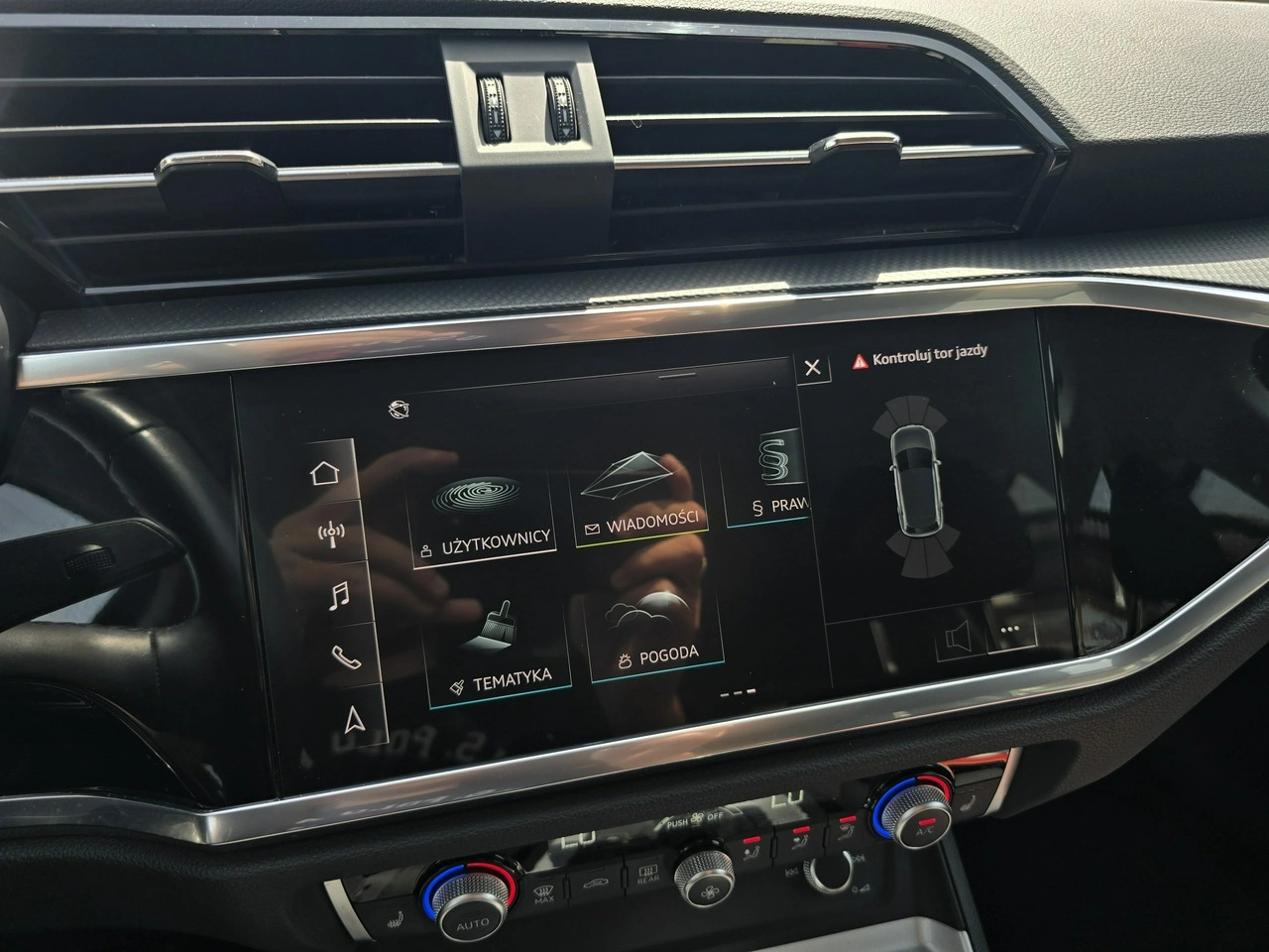 Audi Q3 - Zdjęcie 21