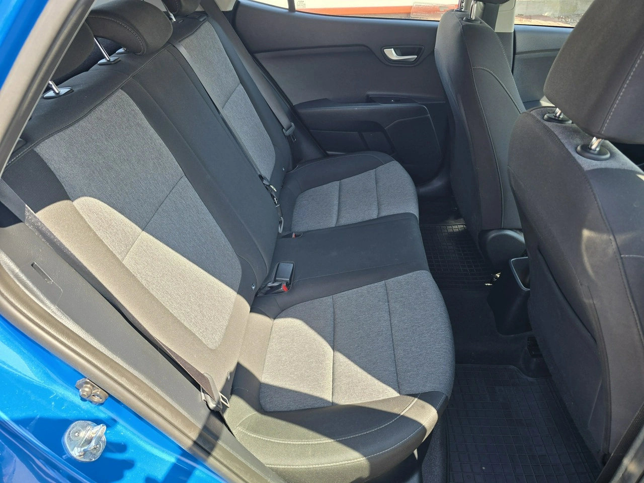 Kia Stonic - Zdjęcie 13