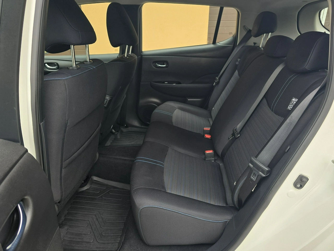 Nissan Leaf - Zdjęcie 11