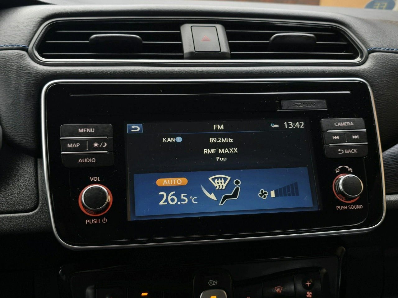 Nissan Leaf - Zdjęcie 15