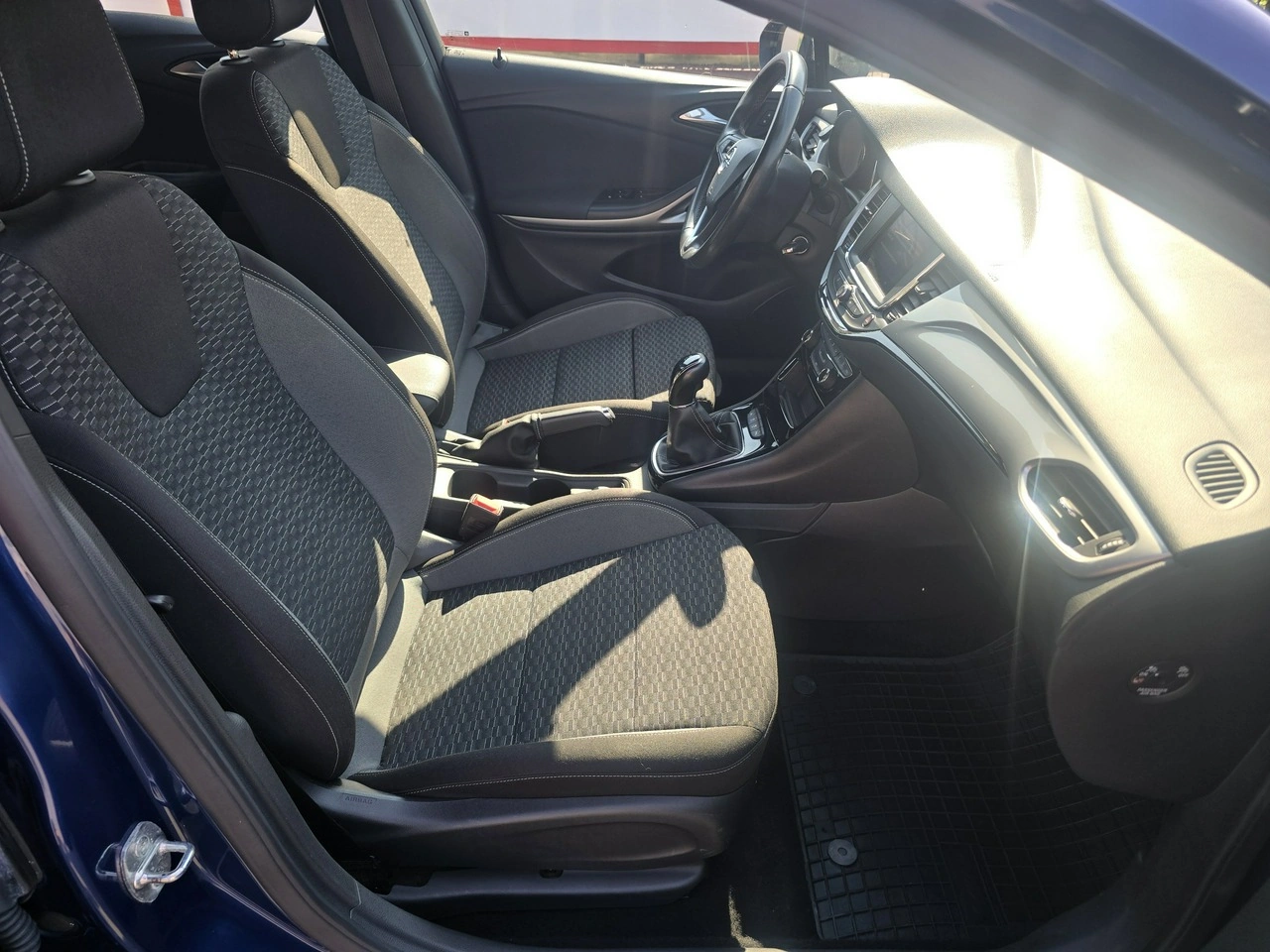 Opel Astra - Zdjęcie 12