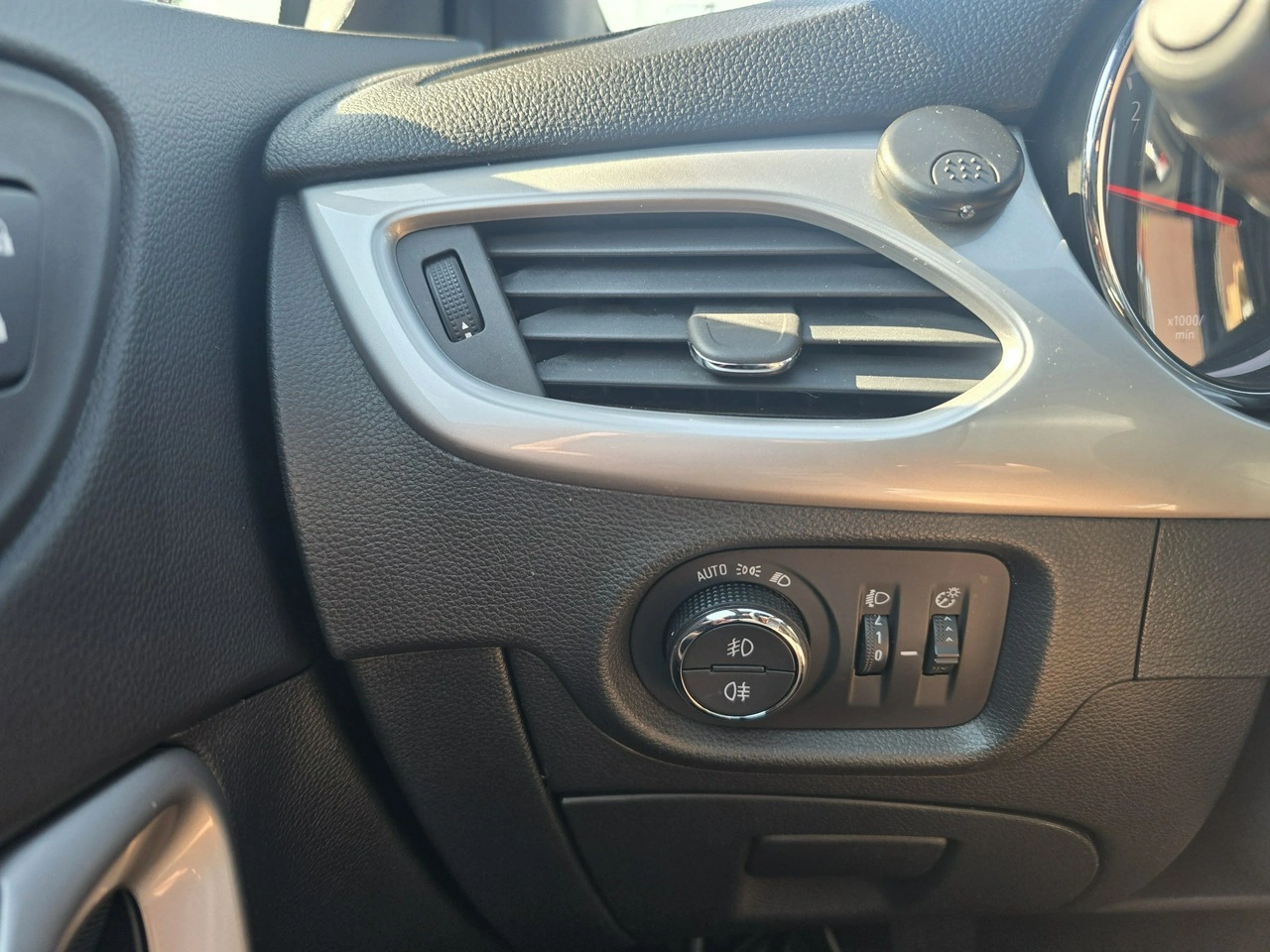 Opel Astra - Zdjęcie 25