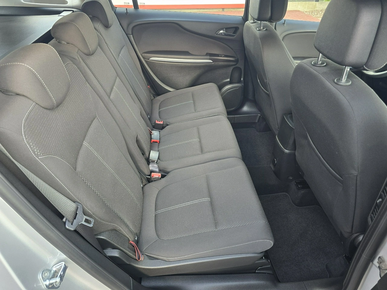 Opel Zafira - Zdjęcie 13