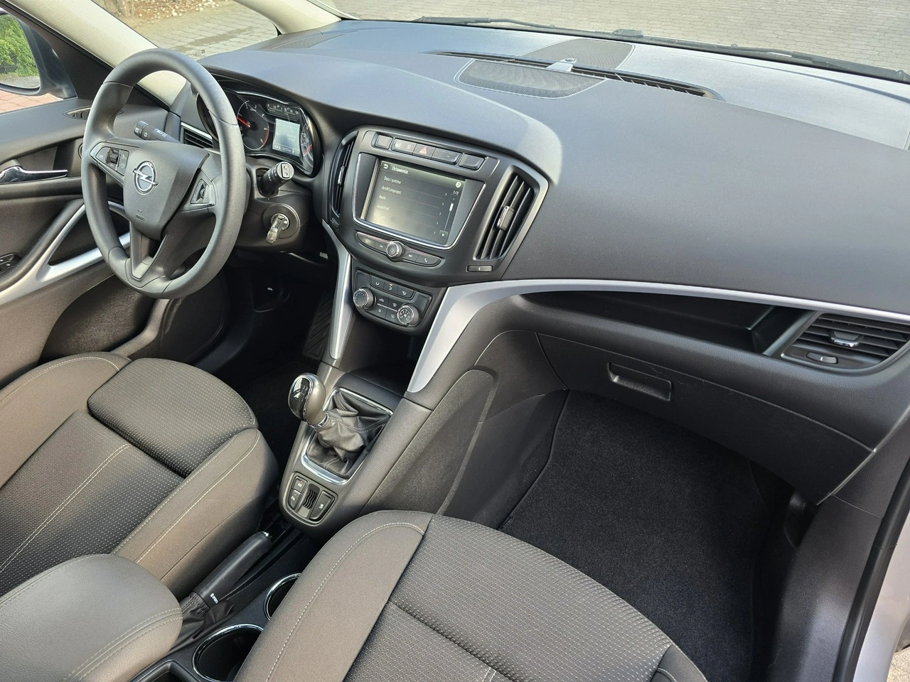 Opel Zafira - Zdjęcie 15