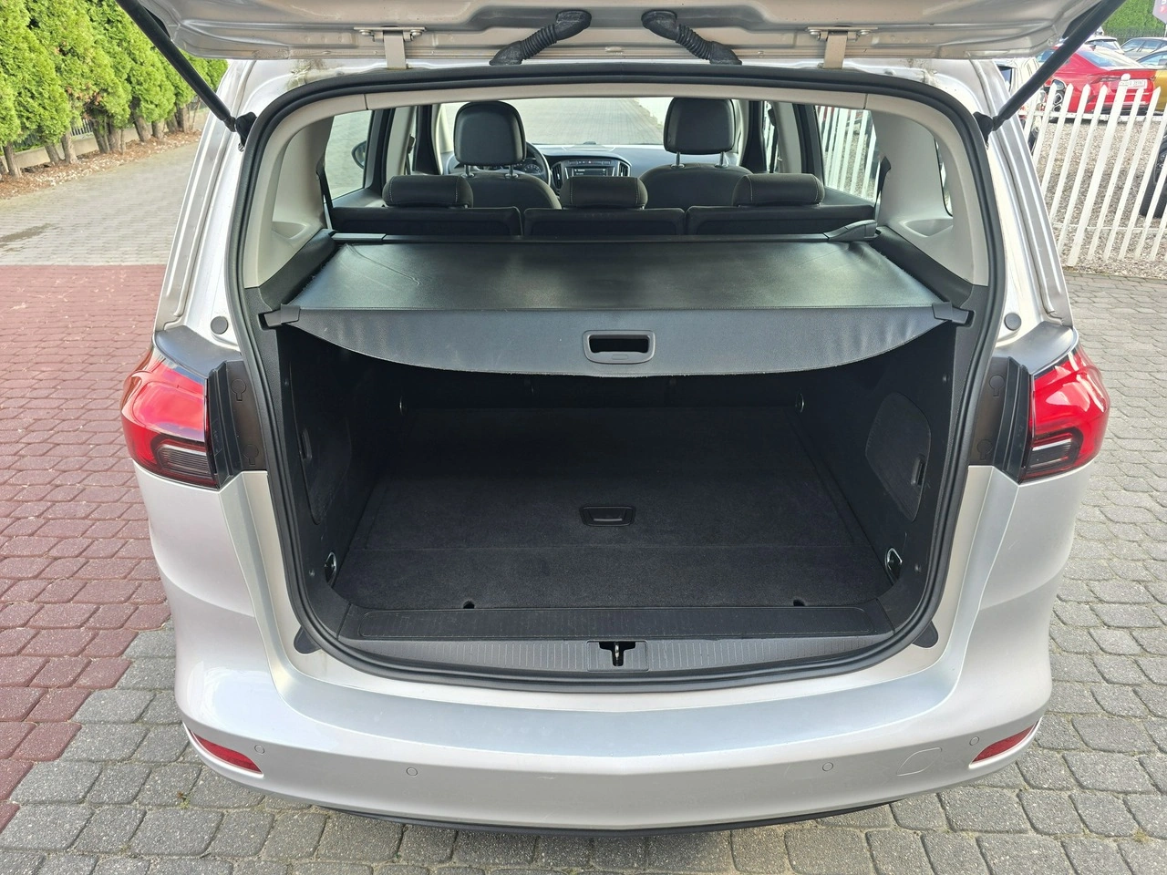 Opel Zafira - Zdjęcie 26
