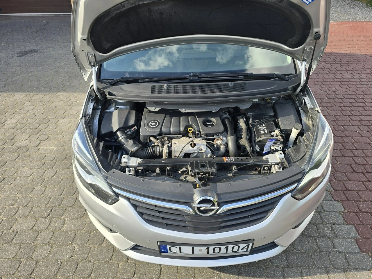 Opel Zafira - Zdjęcie 27