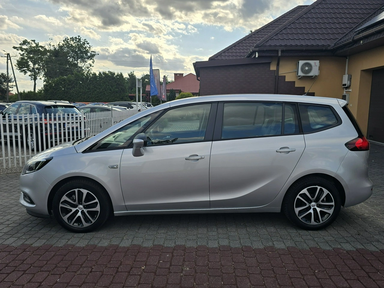 Opel Zafira - Zdjęcie 6