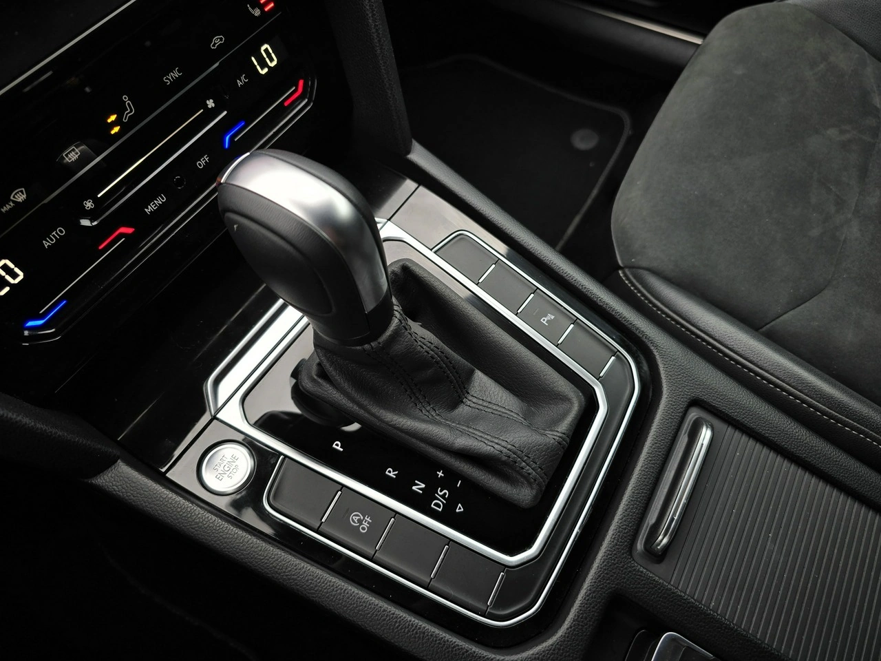 Volkswagen Arteon - Zdjęcie 30