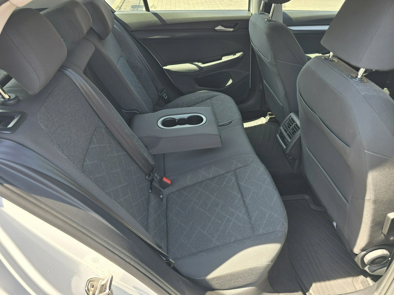 Volkswagen Golf - Zdjęcie 14