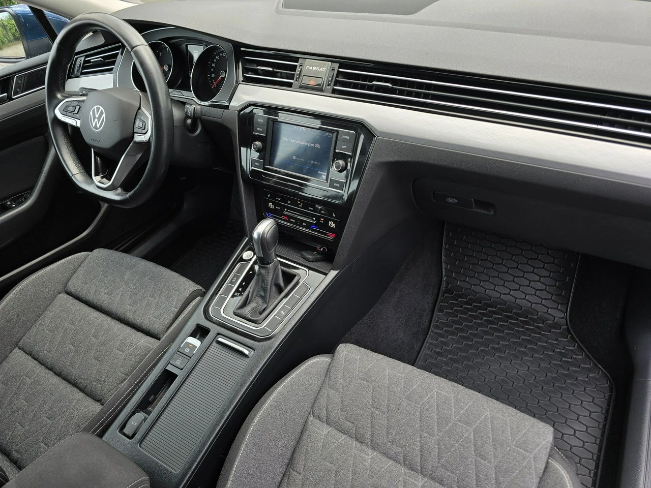 Volkswagen Passat - Zdjęcie 15