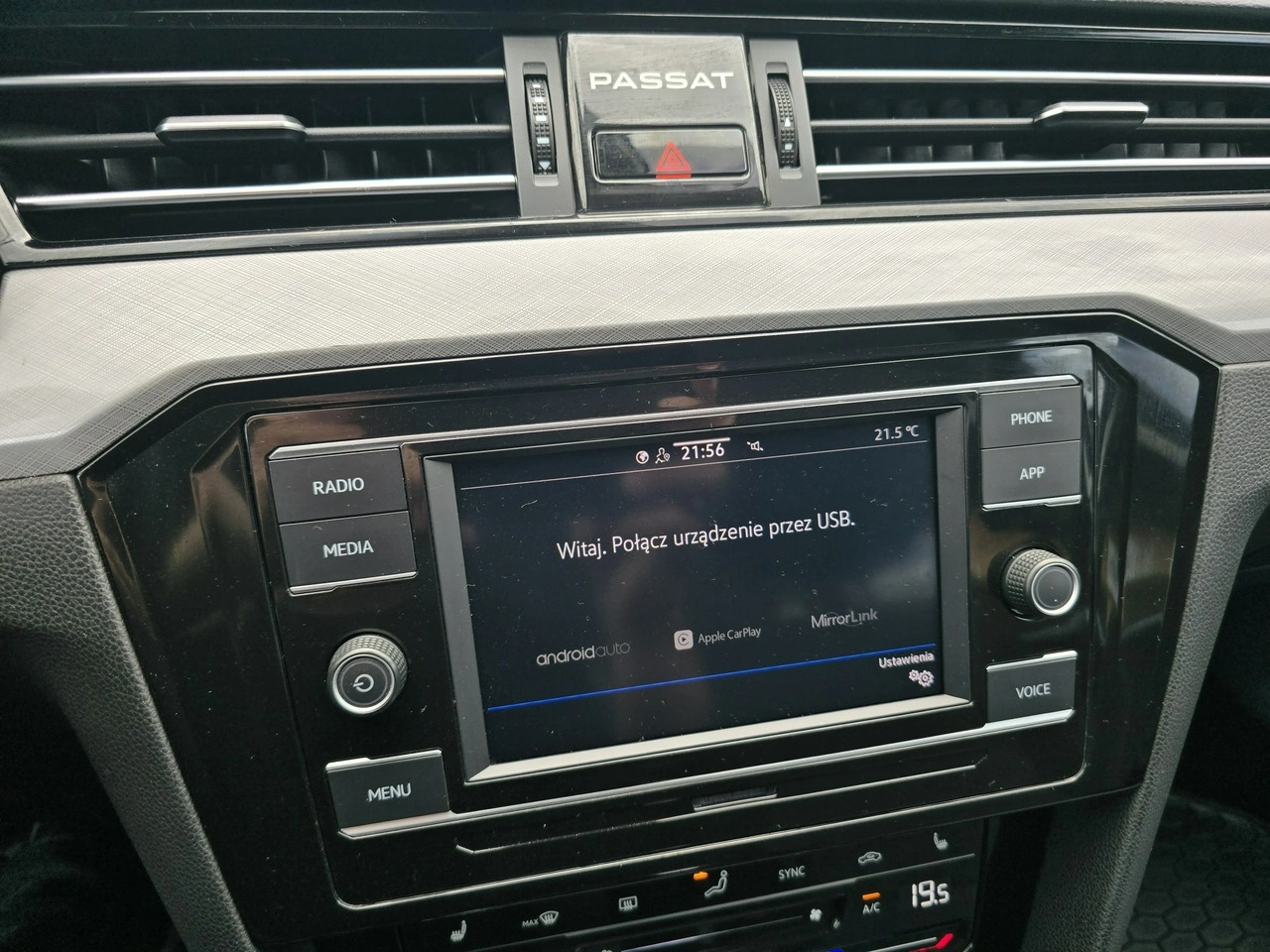 Volkswagen Passat - Zdjęcie 18