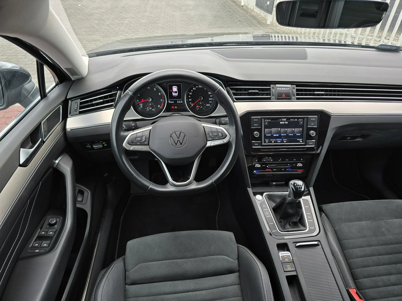 Volkswagen Passat - Zdjęcie 8