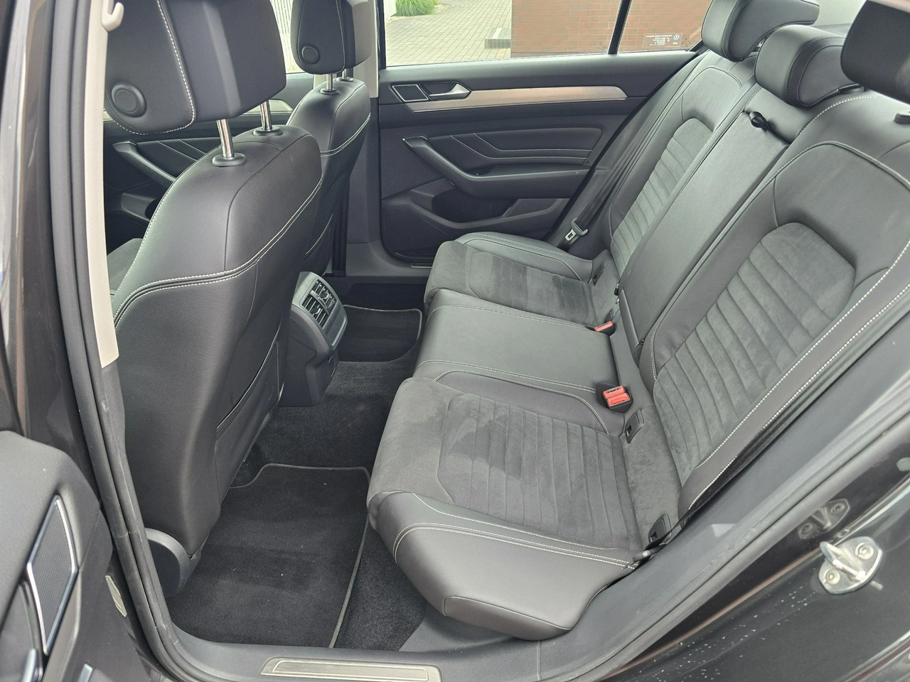 Volkswagen Passat - Zdjęcie 13