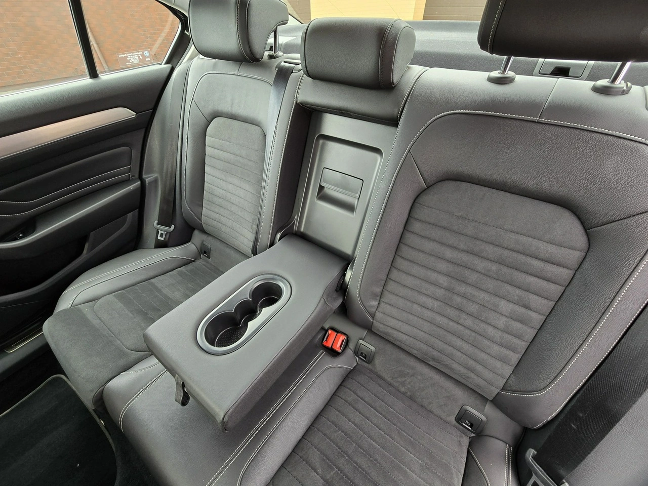 Volkswagen Passat - Zdjęcie 14