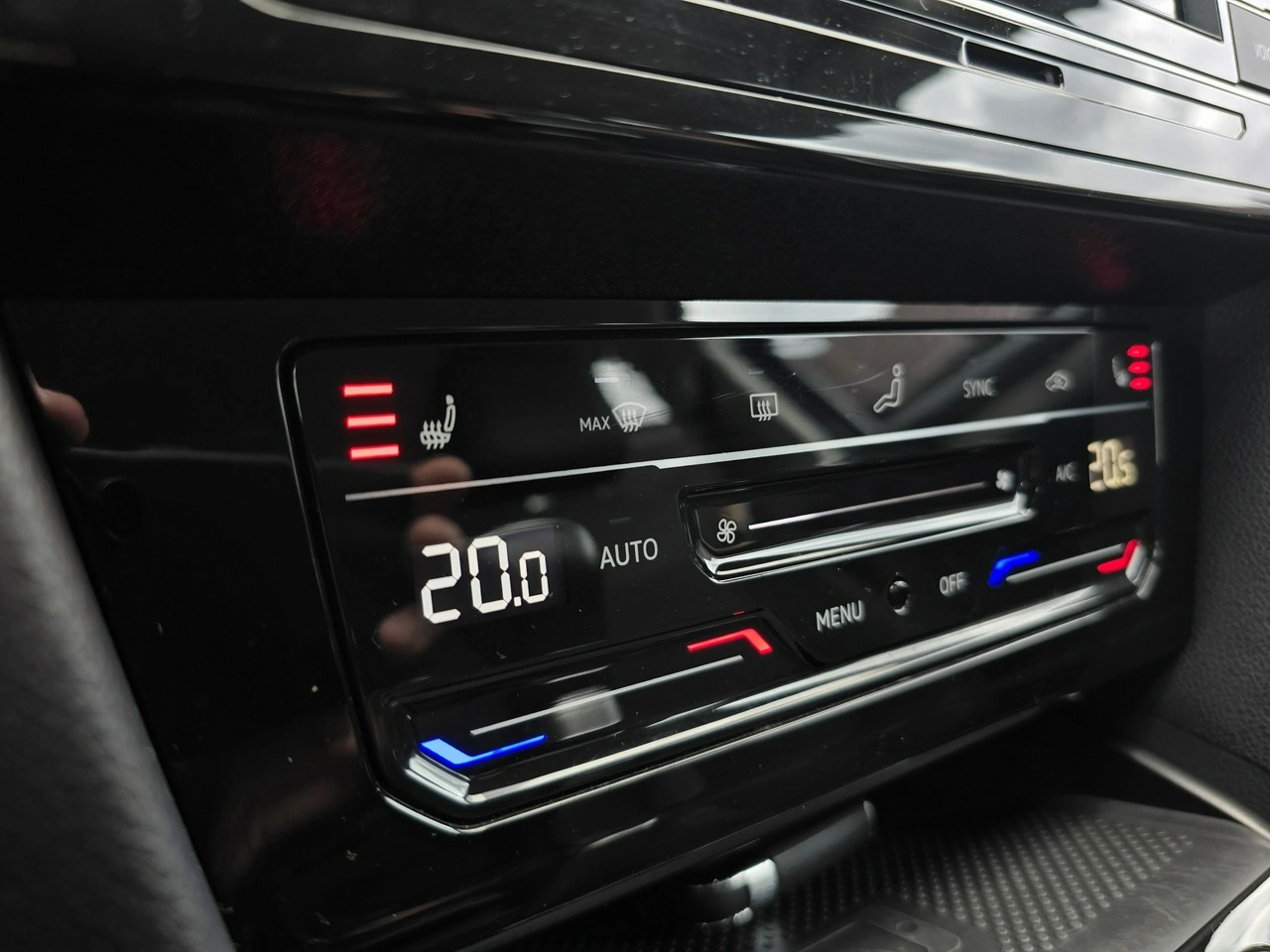 Volkswagen Passat - Zdjęcie 26