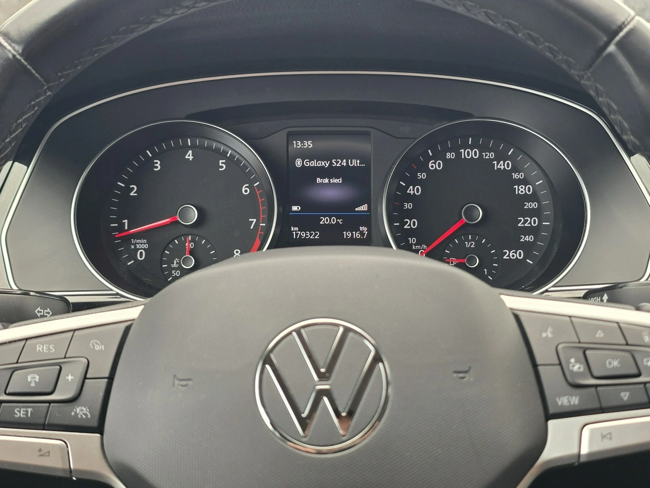 Volkswagen Passat - Zdjęcie 29