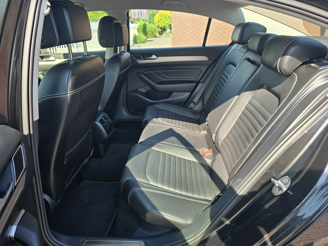 Volkswagen Passat - Zdjęcie 13