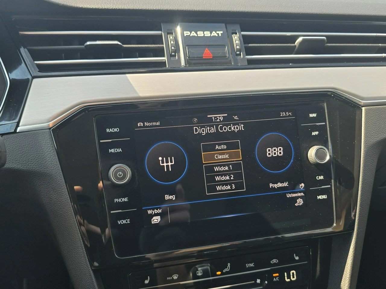 Volkswagen Passat - Zdjęcie 21