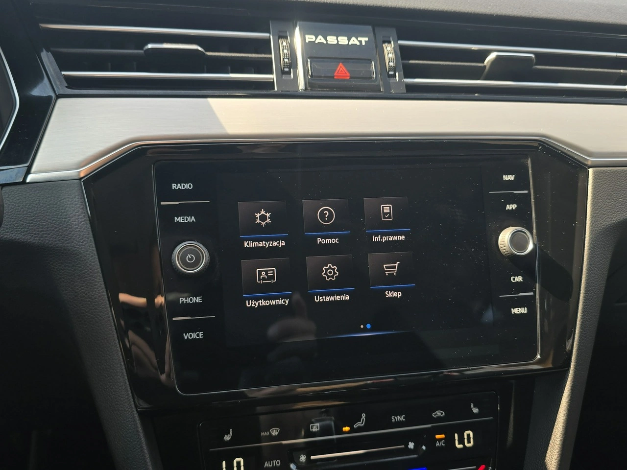 Volkswagen Passat - Zdjęcie 27