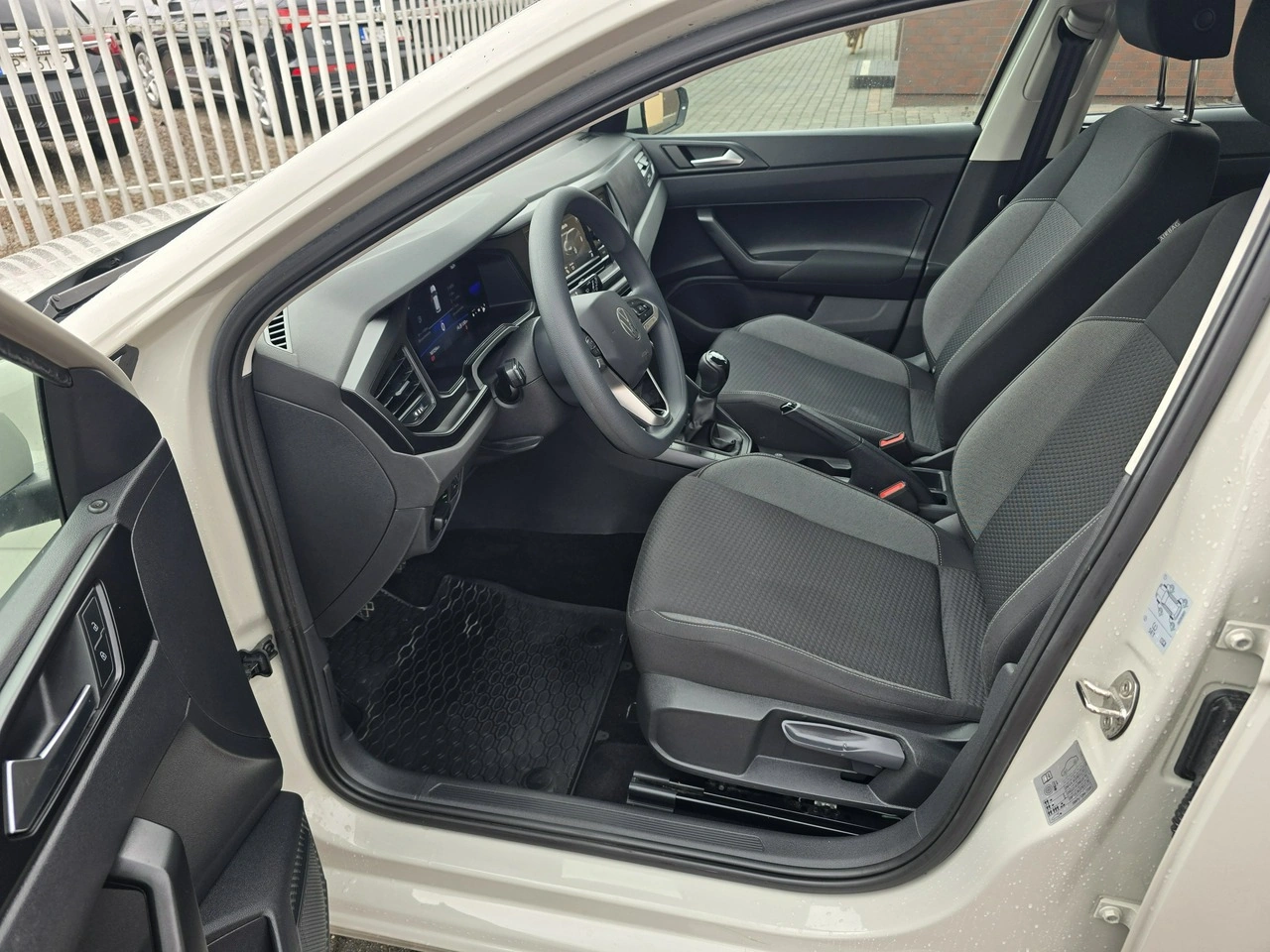 Volkswagen Polo - Zdjęcie 9