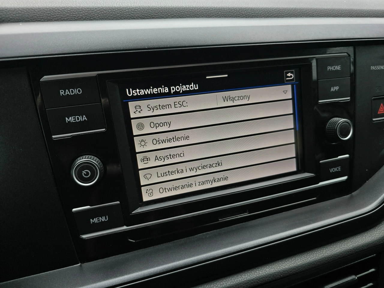 Volkswagen Polo - Zdjęcie 18